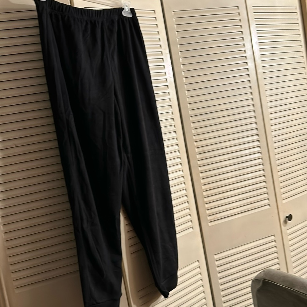 Women’s pants black in color size large fabric is cotton